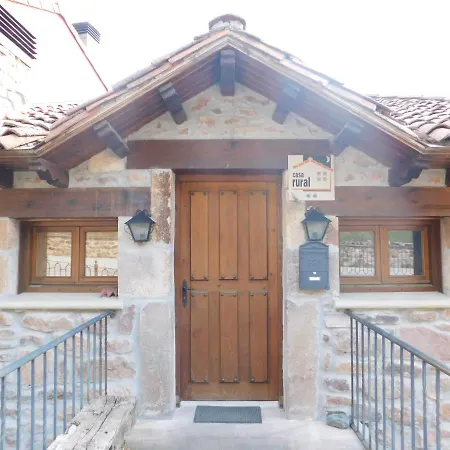 Holiday home Hoyas I Y Ii Tolbanos de Arriba